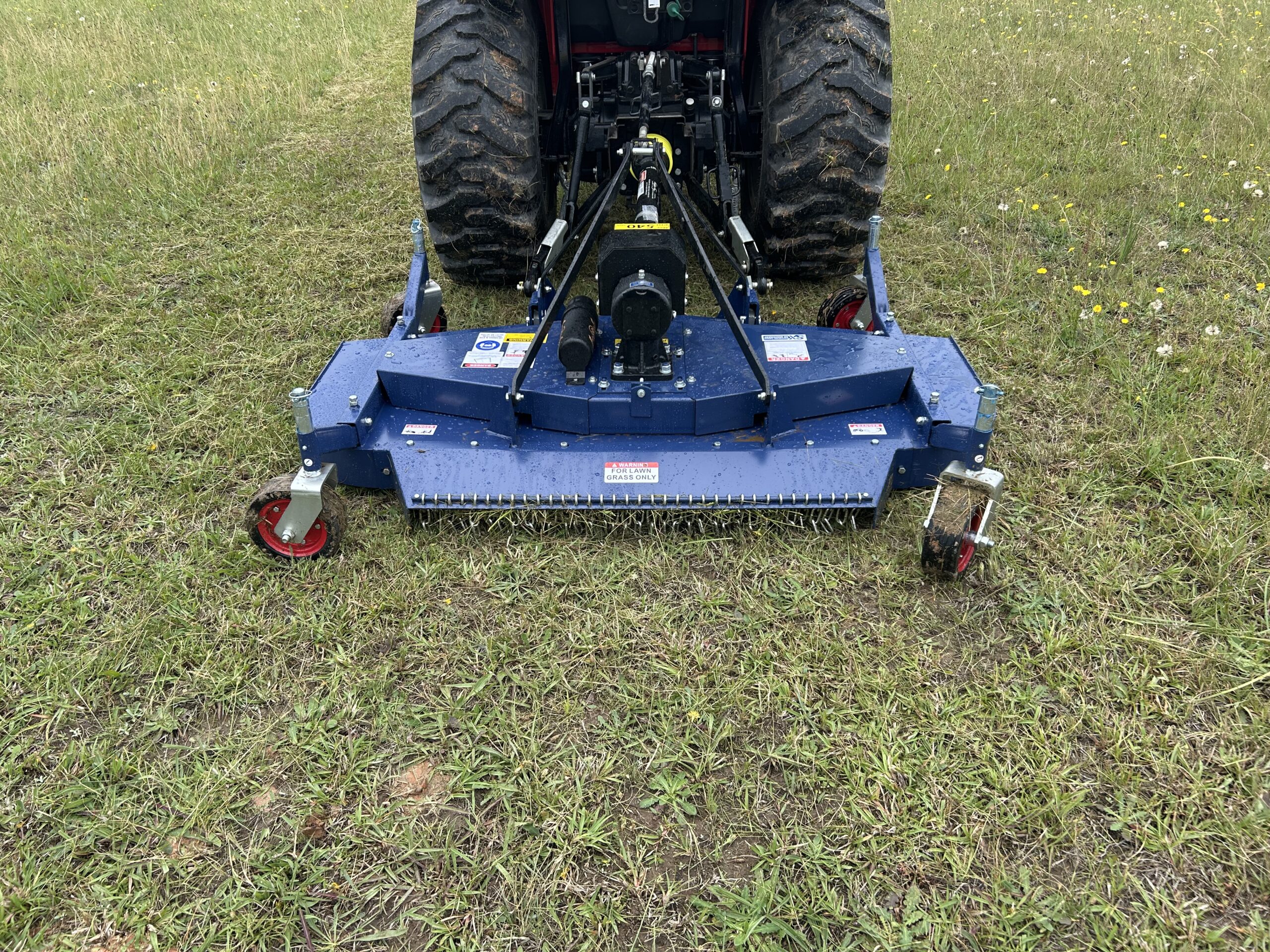 SXM Finishing Mowers are ideal for maintaining turf around residences, house paddocks, acreage, driveways, polo fields, golf courses or playing fields.