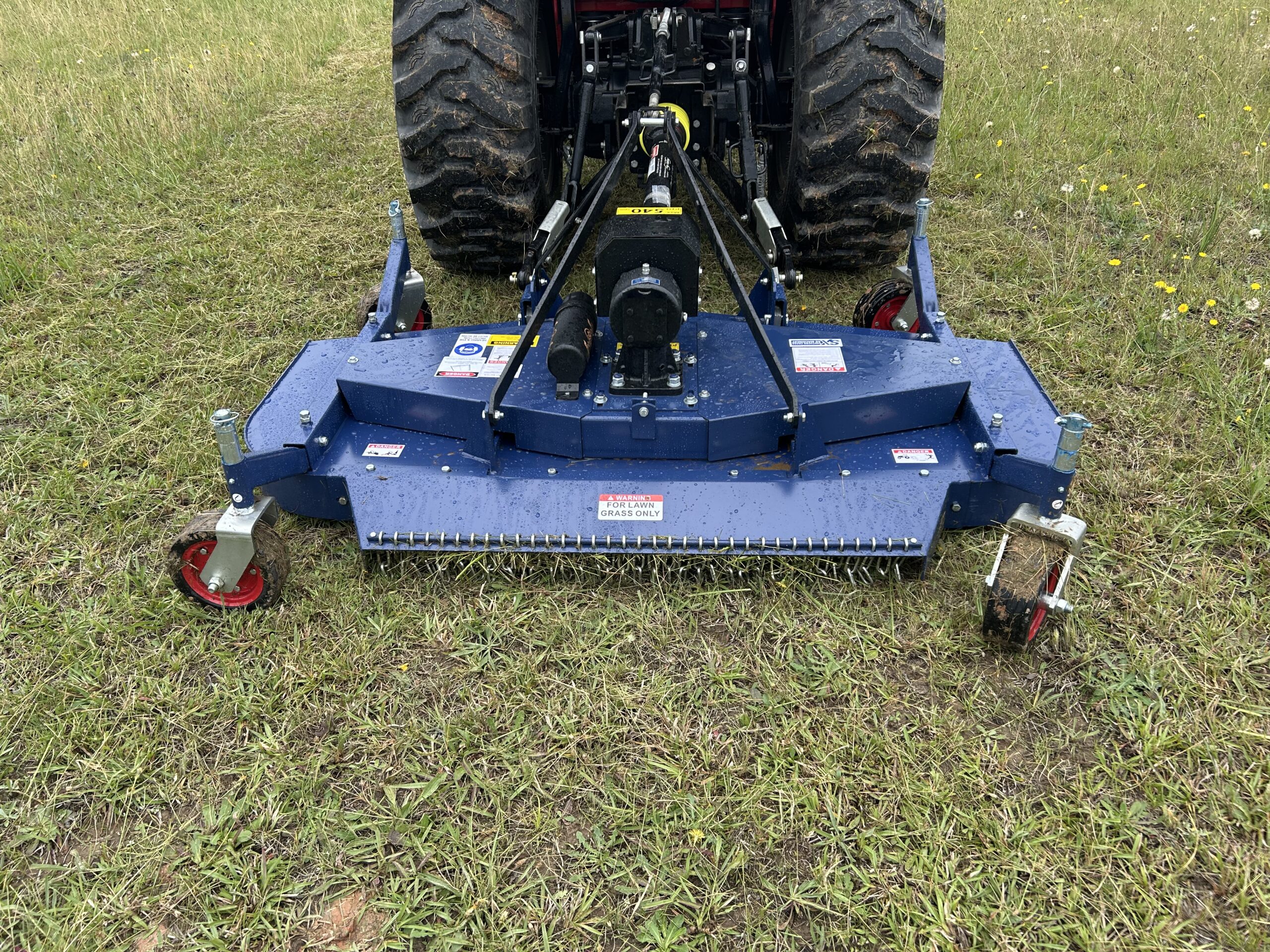SXM Finishing Mowers are ideal for maintaining turf around residences, house paddocks, acreage, driveways, polo fields, golf courses or playing fields.